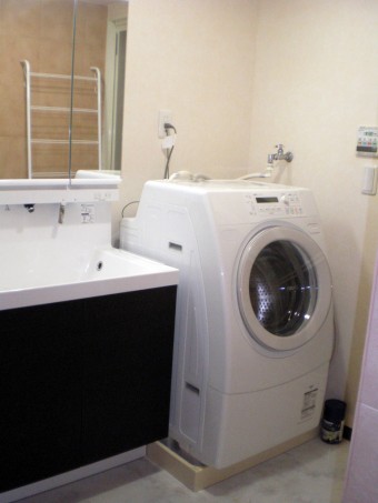 収納力アップ・湿気対策にはエコカラット 収納力アップ・湿気対策にはエコカラット